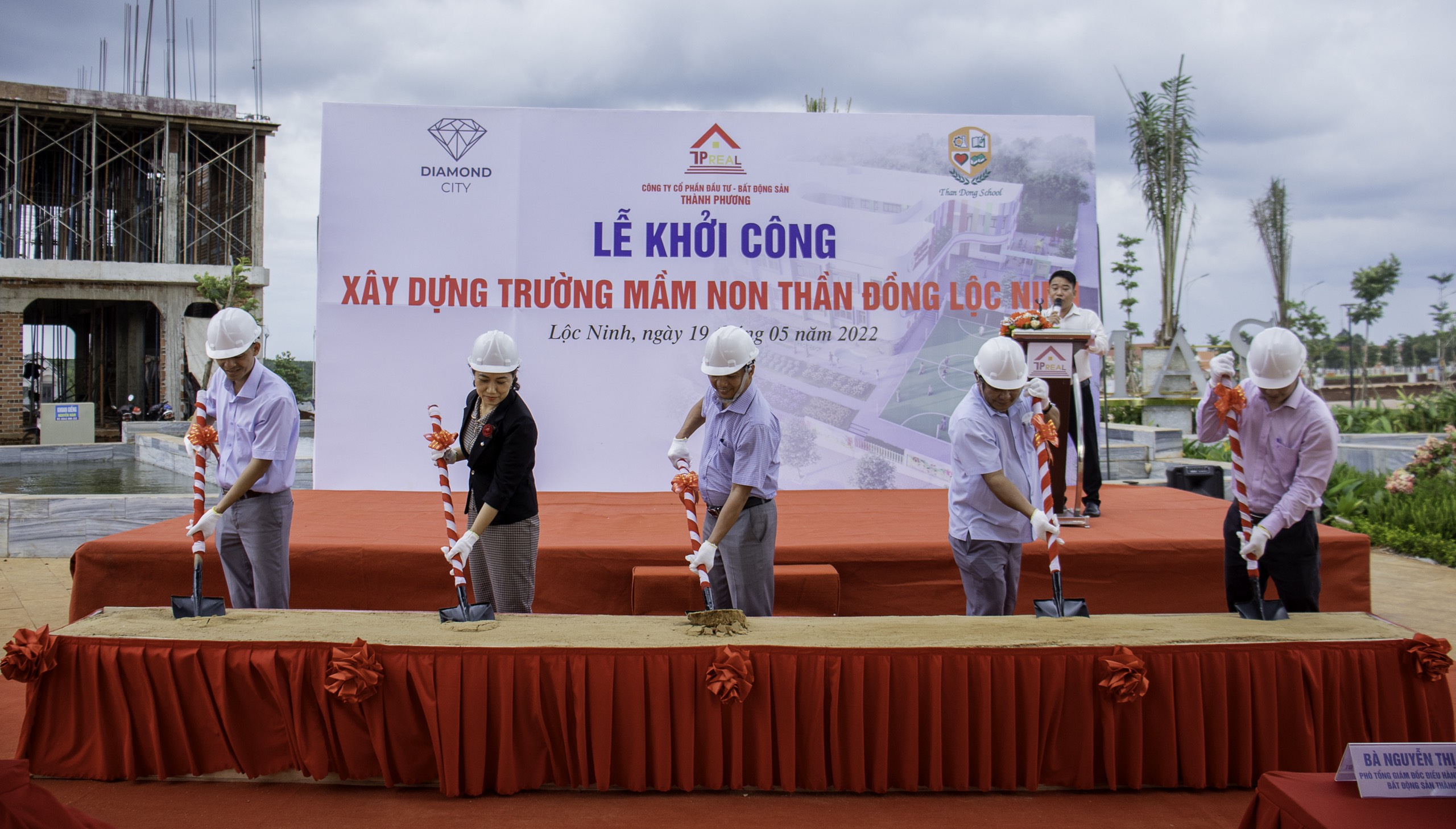 Lễ khởi công trường Thần Đồng Lộc Ninh