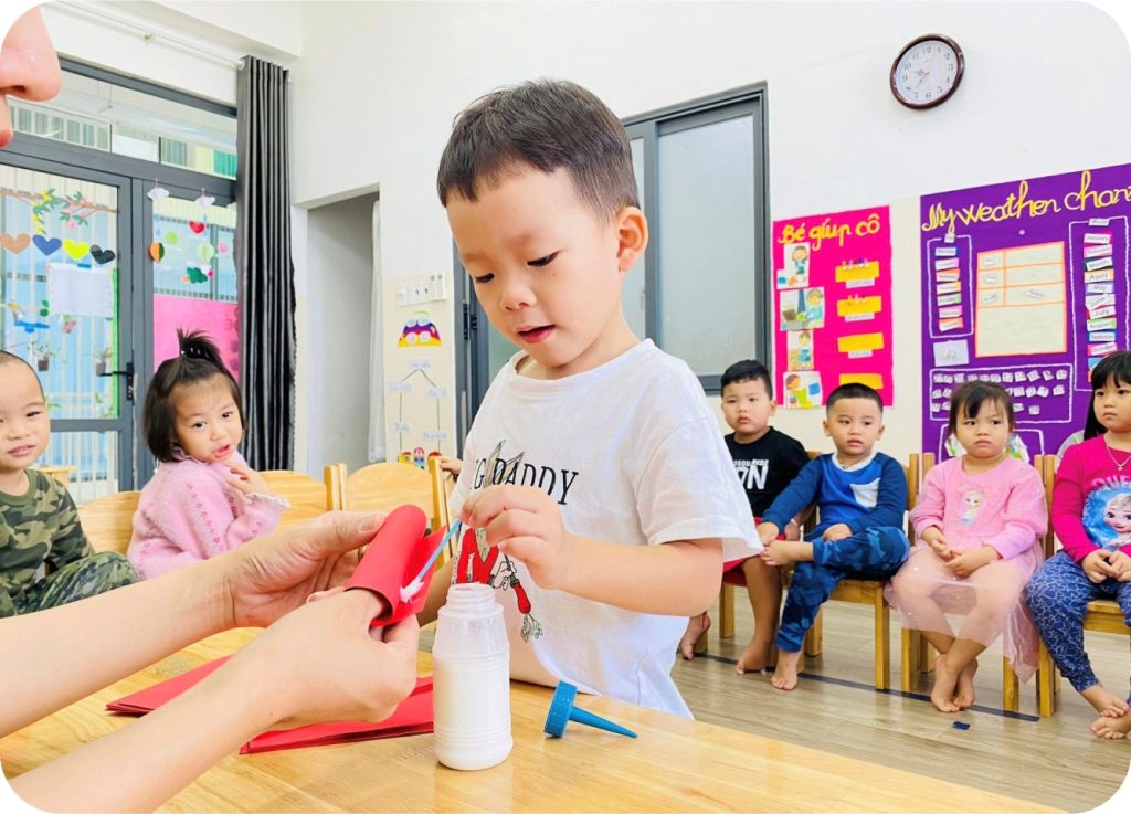 Truyền cảm hứng học tập cho trẻ