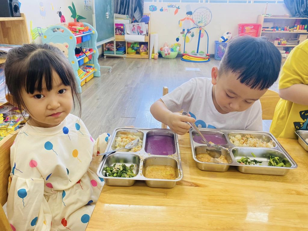 Dinh duong an toan lanh manh tai Than Dong School 1