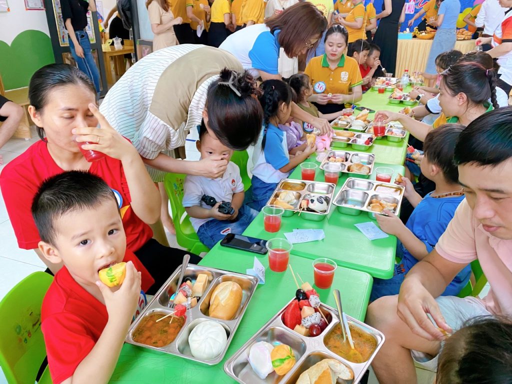 Dinh duong an toan lanh manh tai Than Dong School 6