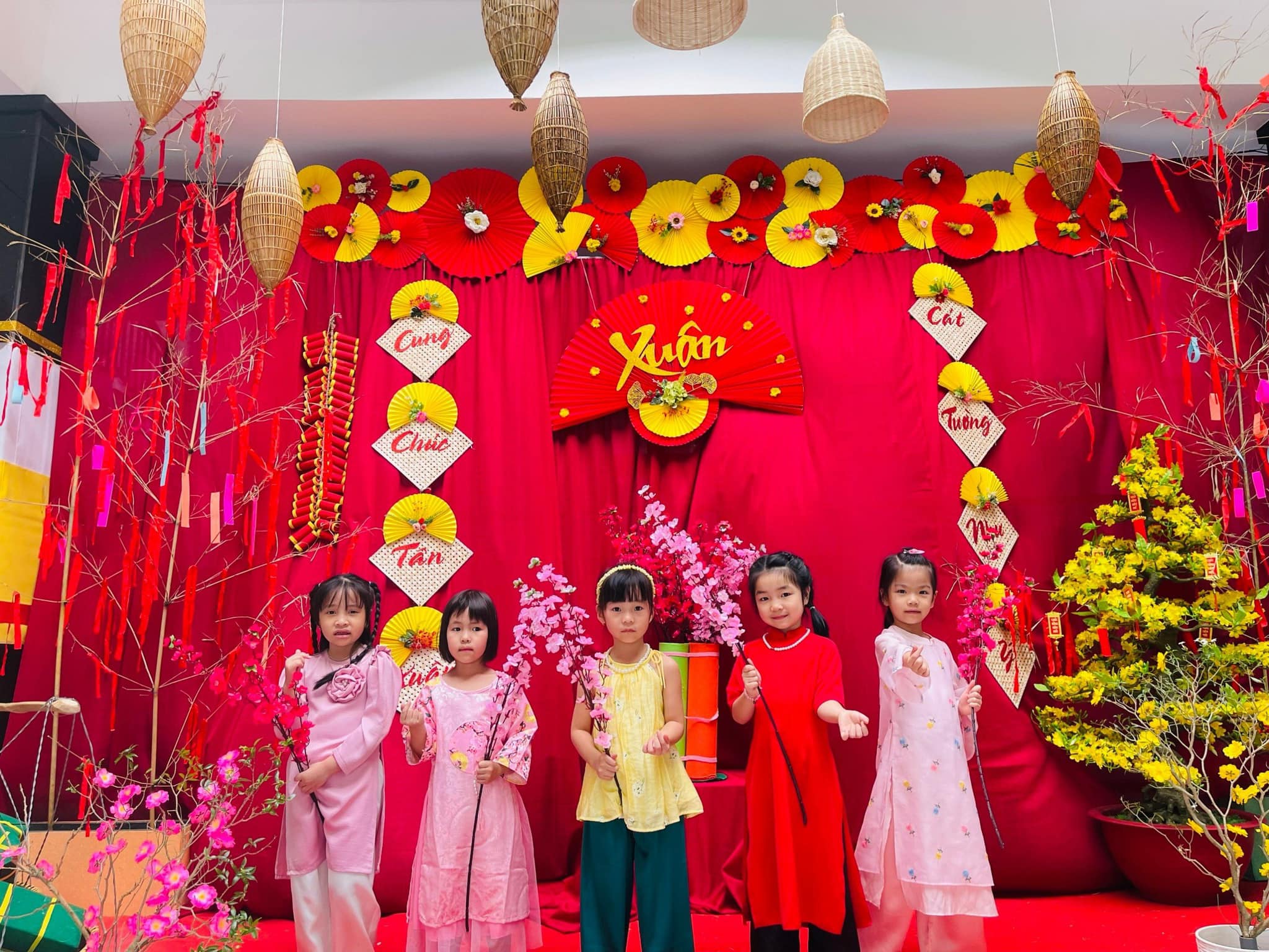 Be vui don Tet tai Than Dong Ta Be 1
