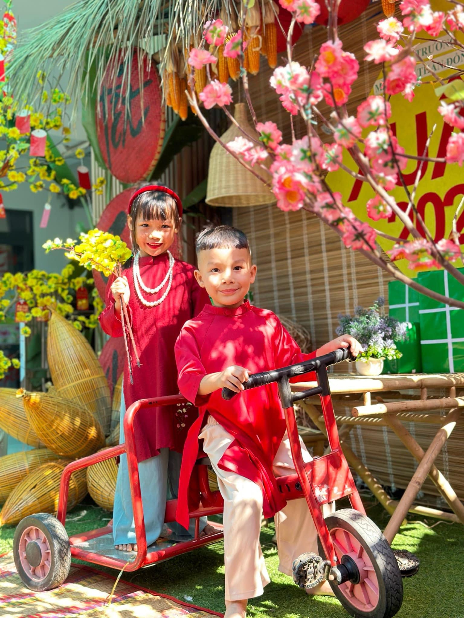 Be vui don Tet tai Than Dong Ta Be 5