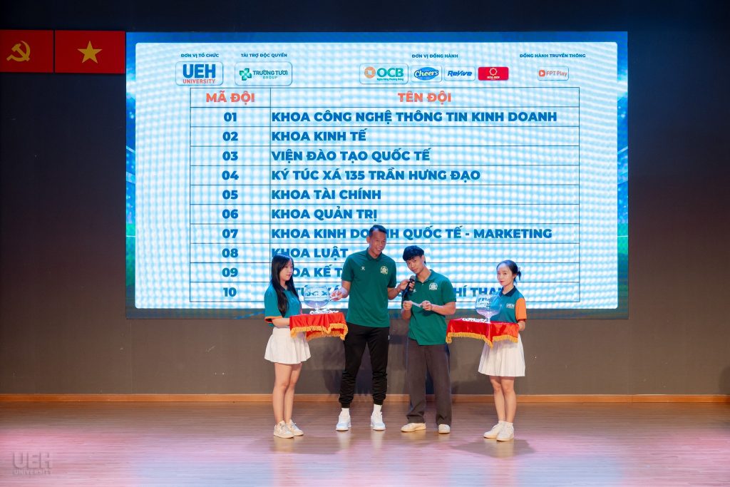 Cong Phuong Tan Truong Tuan Tai do bo UEH League 2025 11