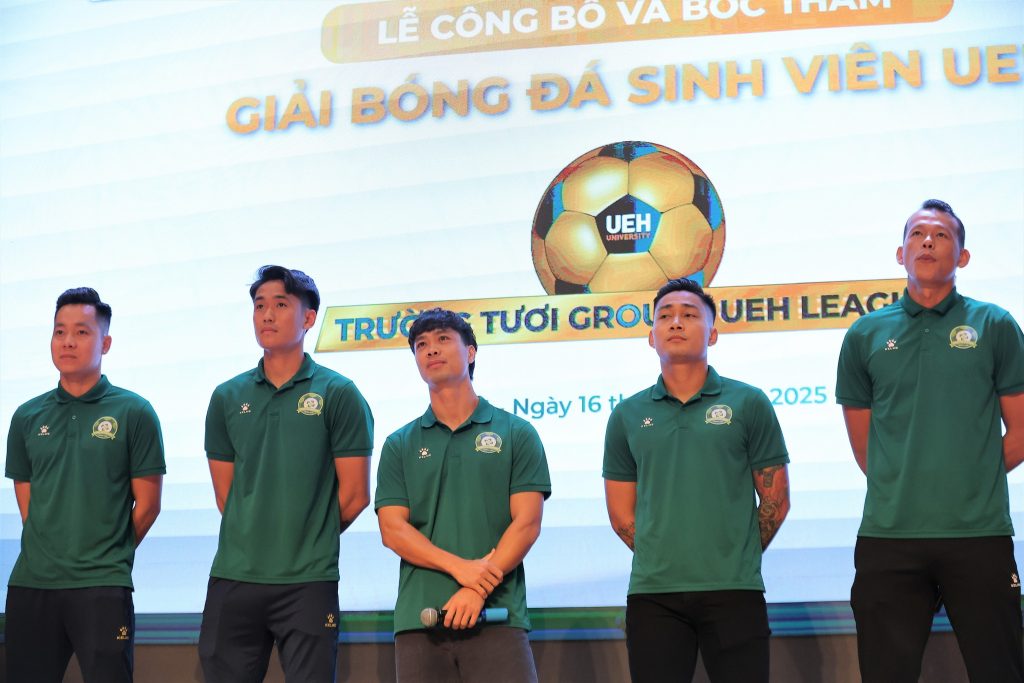 Cong Phuong Tan Truong Tuan Tai do bo UEH League 2025 14