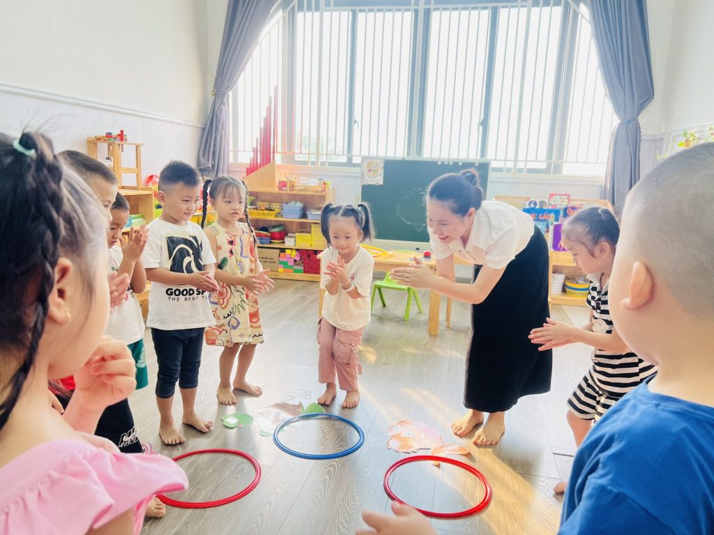 Doi ngu giao vien tan tam chuyen mon vung vang tai Than Dong School 3