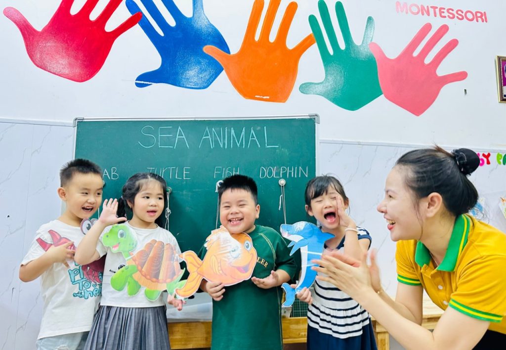 Doi ngu giao vien tan tam chuyen mon vung vang tai Than Dong School 5