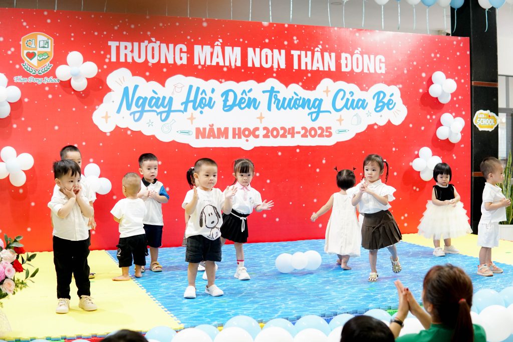 Khai giang nam hoc 2024–2025 tai Than Dong School 13