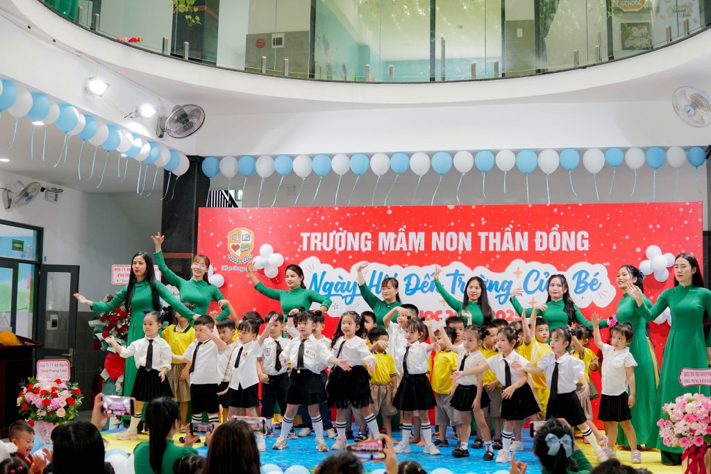 Khai giang nam hoc 2024–2025 tai Than Dong School 14