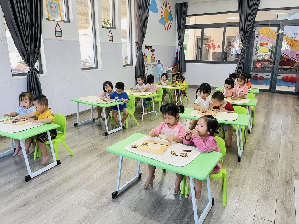 Kham pha phuong phap Montessori tai Than Dong School 6
