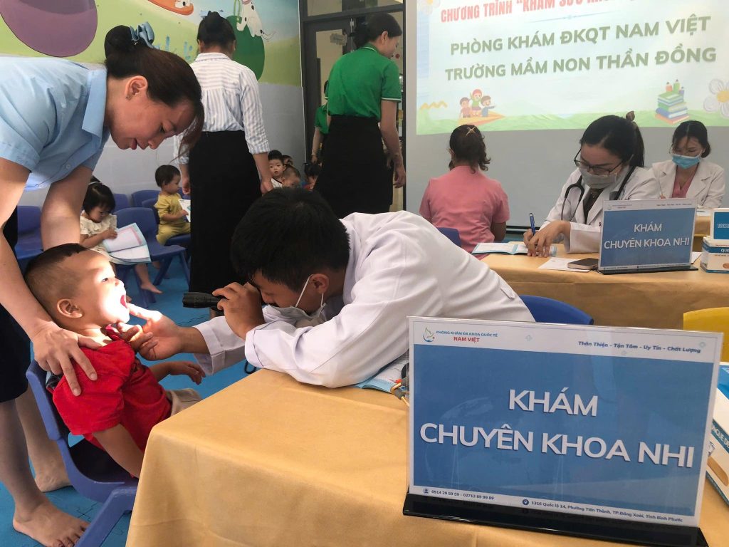 Kham suc khoe dinh ky lan 2 cho cac Be tai Than Dong 2