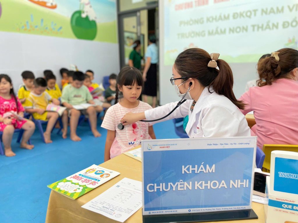 Kham suc khoe dinh ky lan 2 cho cac Be tai Than Dong 3