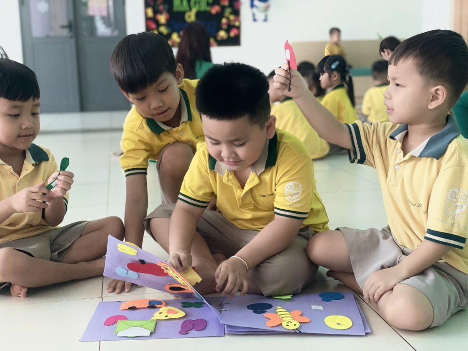 Ngay Hoi Sach tai Truong Mam Non CLC Than Dong Loc Ninh 14