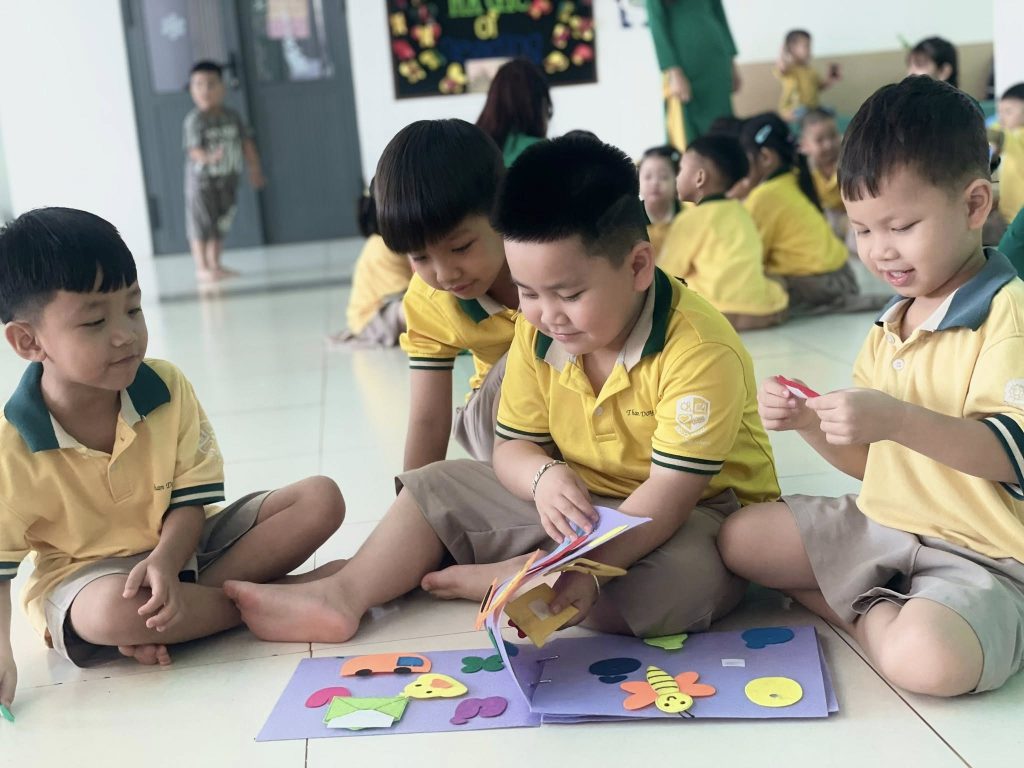 Ngay Hoi Sach tai Truong Mam Non CLC Than Dong Loc Ninh 6