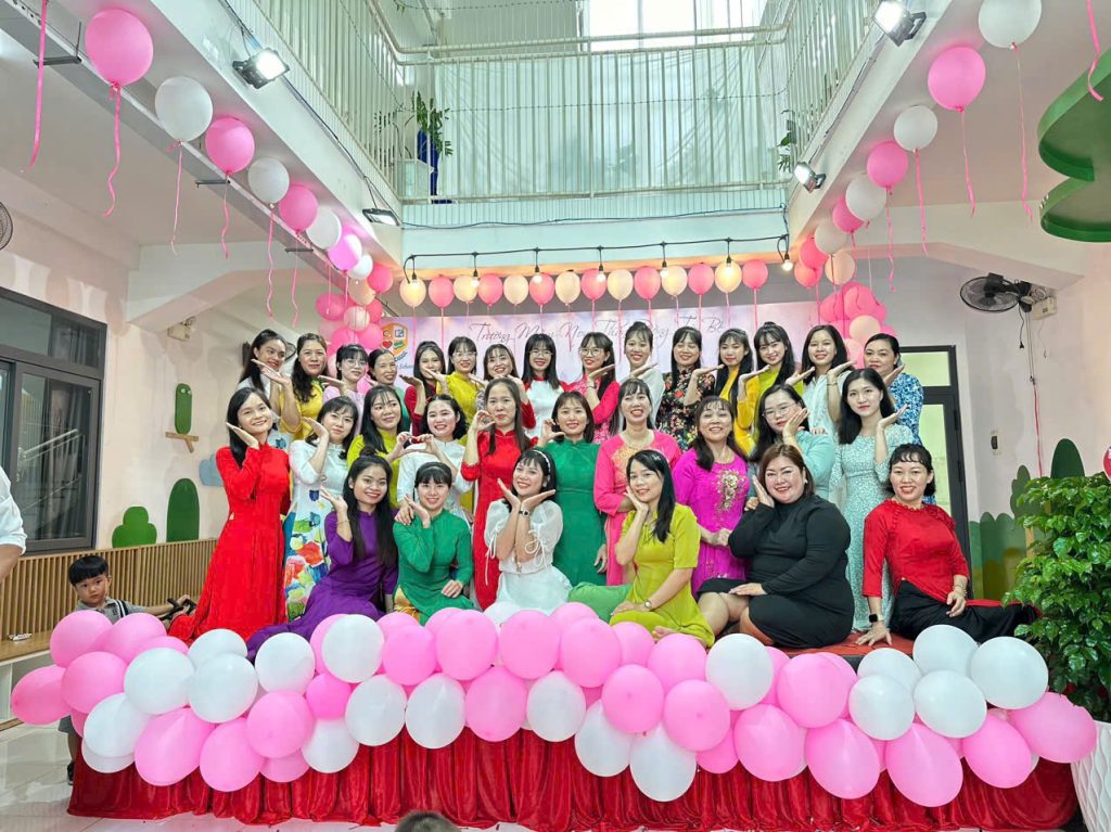 Ngay Nha giao Viet Nam tai Than Dong School 10