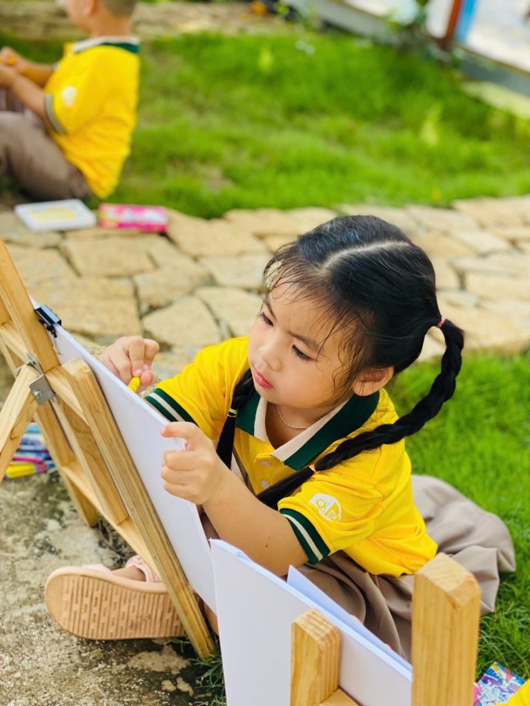 Nghe Thuat Trong Mat Be – The Art In Childs Eyes 9