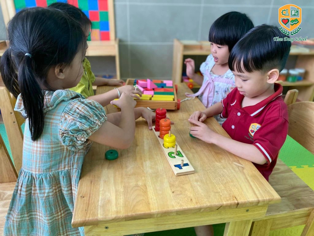 Phuong phap giao duc Montessori tai he thong giao duc than dong 8