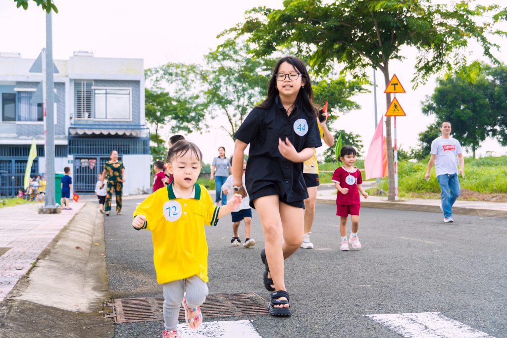 The van hoi mua he 2024 – tai5 Than Dong School 13