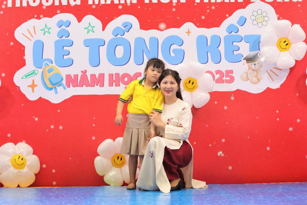 Mot hanh trinh day yeu thuong cung Truong Mam Non Than Dong 1 min