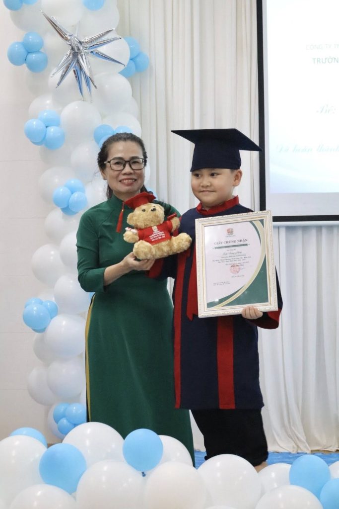 Le Tot Nghiep khoi La tai Truong Mam Non Than Dong Loc Ninh 13