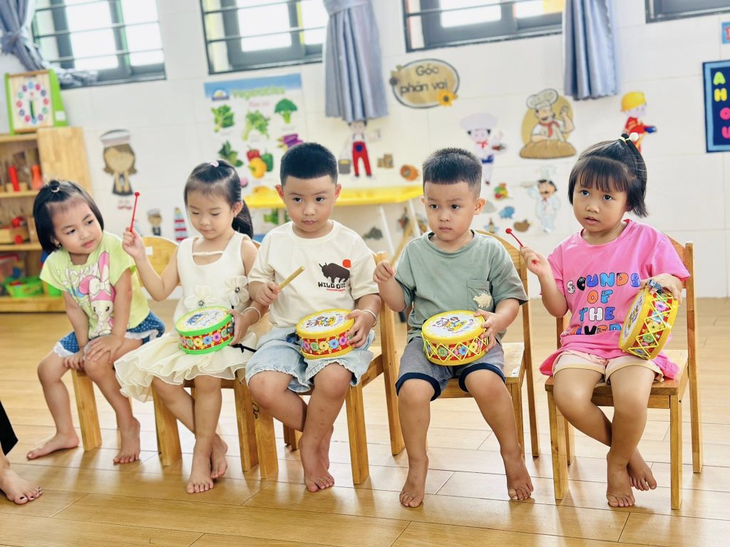 tiet hoc am nhac tai Khoa he 2025 Than Dong Loc Ninh 4