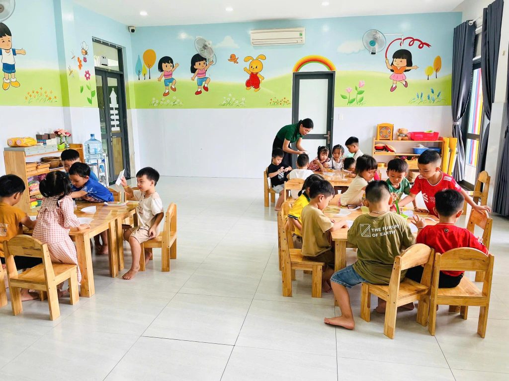 phat trien tu duy va ky nang cho tre voi hoat dong steam tai lop Bear 1 3