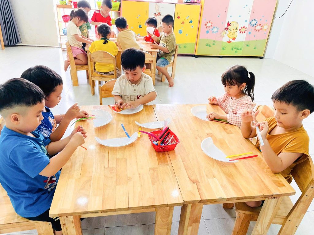 phat trien tu duy va ky nang cho tre voi hoat dong steam tai lop Bear 1 4