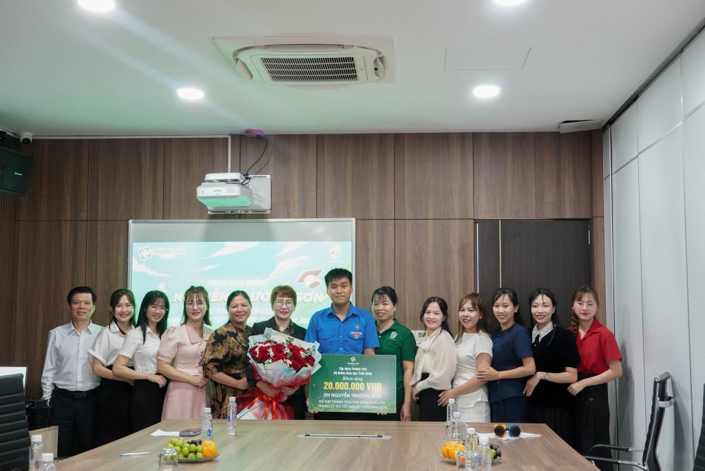 Tập đoàn Trường Tươi cùng Hệ thống Giáo dục Thần Đồng trao học bổng khuyến học Tap doan Truong Tuoi cung He thong Giao duc Than Dong trao hoc bong khuyen hoc 4